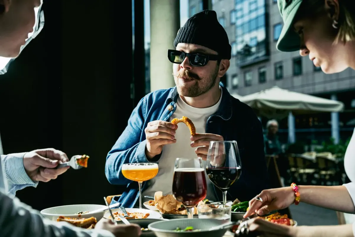 Foto og video som bevis for brandet, ikke pynt.